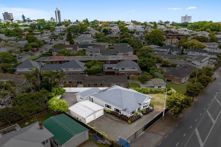 Photo of property in 57 Green Lane East, Remuera, Auckland, 1050