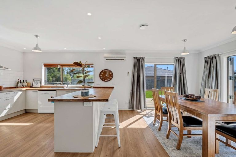 Photo of property in 139d High Street, Oxford, 7430