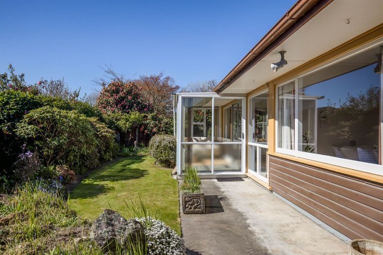 Photo of property in 2/208 Waimairi Road, Ilam, Christchurch, 8041