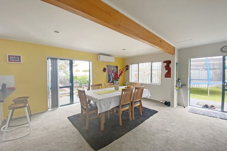 Photo of property in 1/9 Barcroft Place, Clendon Park, Auckland, 2103