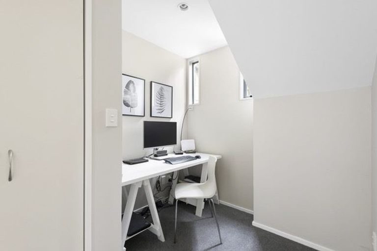 Photo of property in 19j Kabul Street, Khandallah, Wellington, 6035