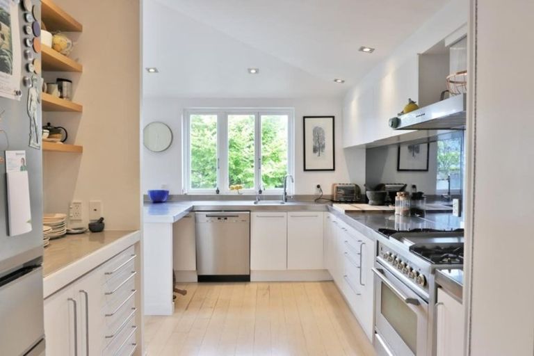 Photo of property in 26 Church Street, Devonport, Auckland, 0624