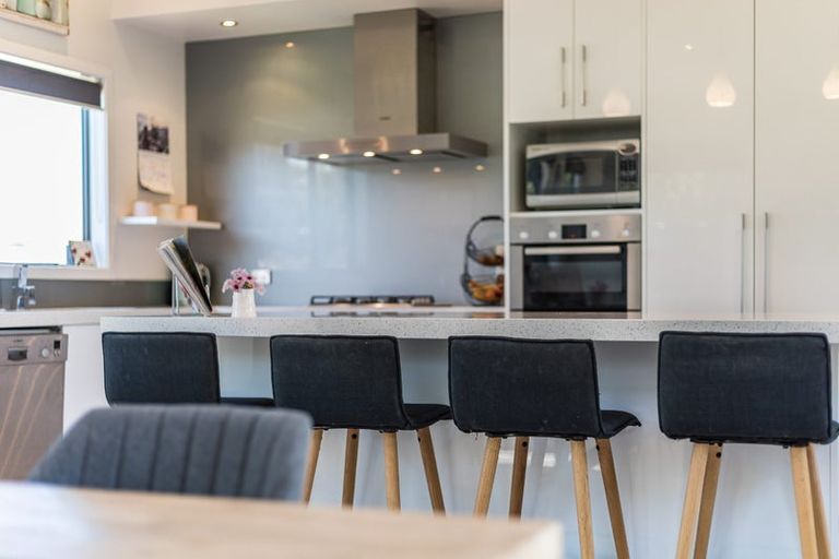 Photo of property in 28 Nelson Avenue, Aotea, Porirua, 5024