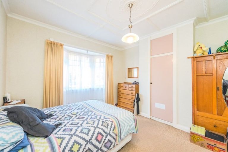 Photo of property in 2 Glasgow Street, Takaro, Palmerston North, 4412