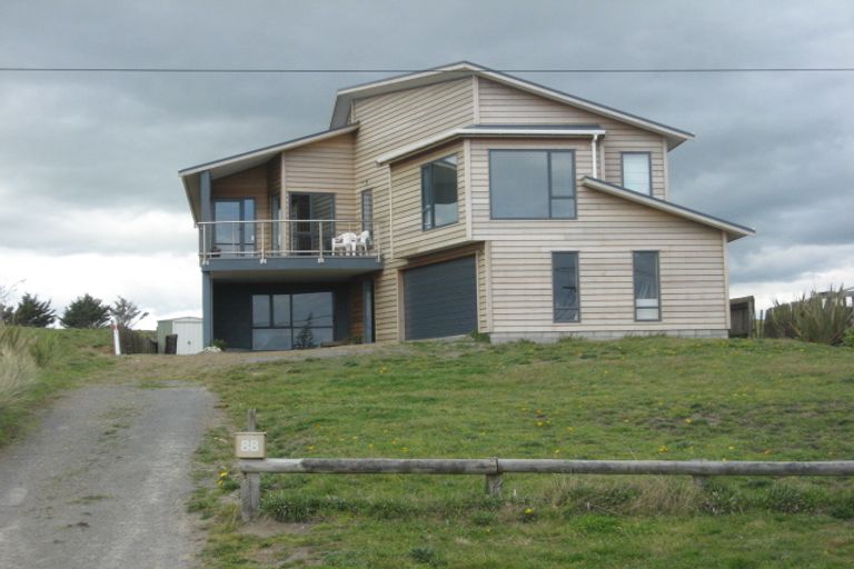 Photo of property in 88 Kahukura Avenue, Waitarere Beach, Levin, 5510