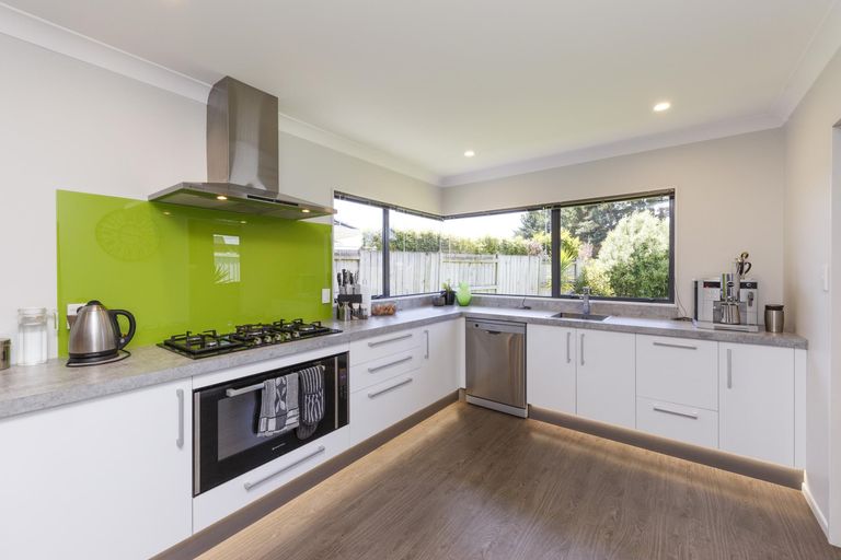 Photo of property in 32 Washington Parade, Milson, Palmerston North, 4414