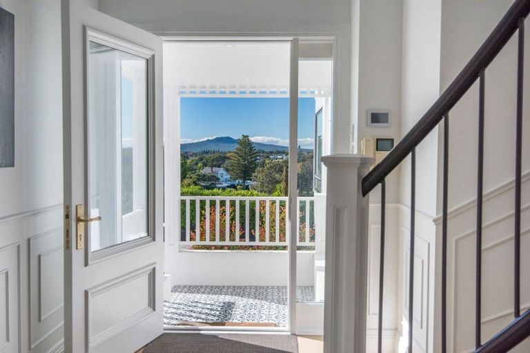 Photo of property in 31a Stanley Point Road, Stanley Point, Auckland, 0624
