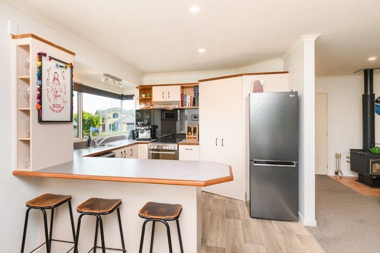 Photo of property in 3 Ursula Drive, Feilding, 4702