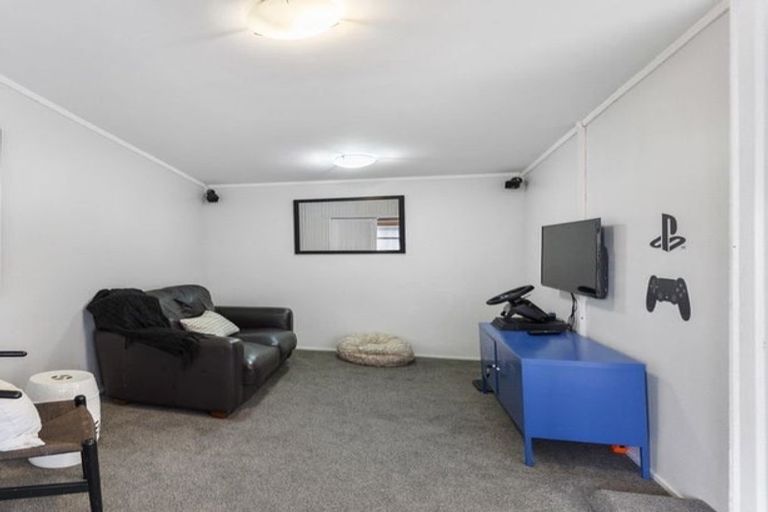 Photo of property in 9 Culver Terrace, Howick, Auckland, 2014