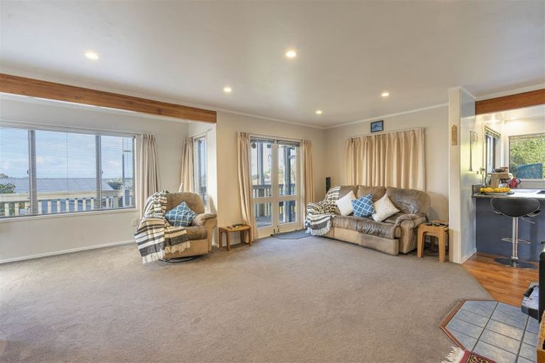 Photo of property in 457 Don Buck Road, Massey, Auckland, 0614