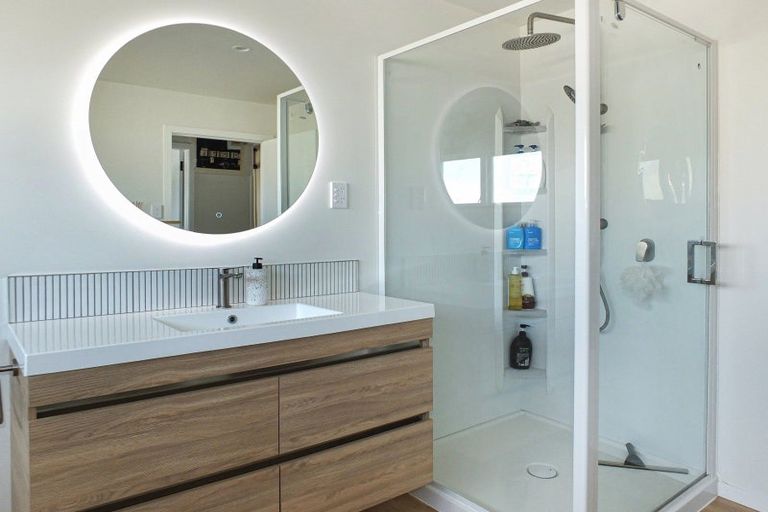 Photo of property in 19 Johnston Street, Foxton, 4814