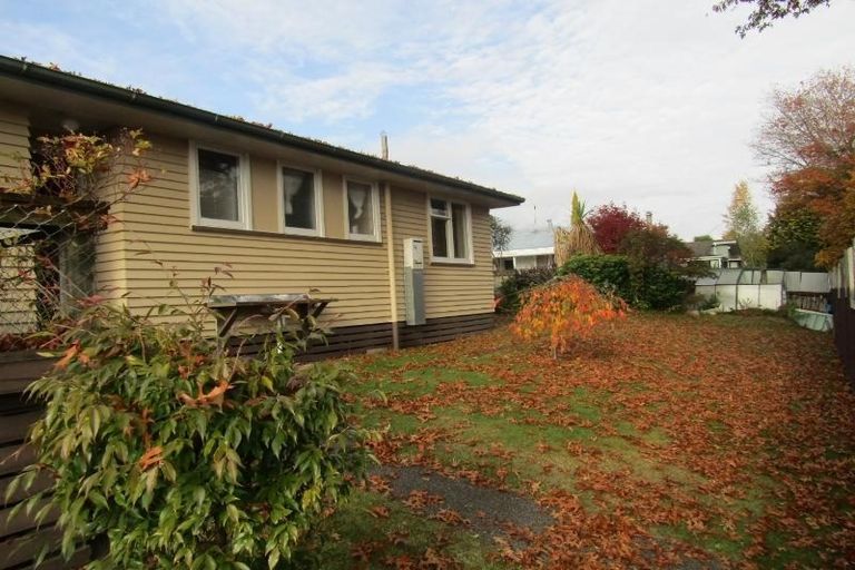 Photo of property in 27 Te Rangitautahanga Road, Turangi, 3334
