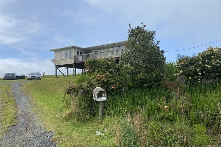Photo of property in 35 Boundary Road, Hikurangi, 0114