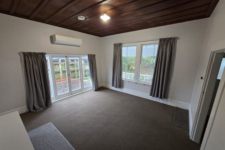 Photo of property in 3 Peverill Crescent, Papatoetoe, Auckland, 2025