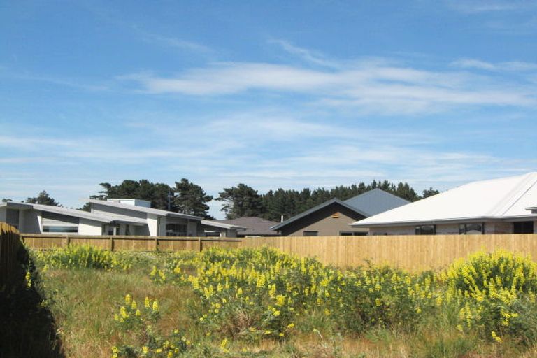 Photo of property in 121 Aston Drive, Waimairi Beach, Christchurch, 8083