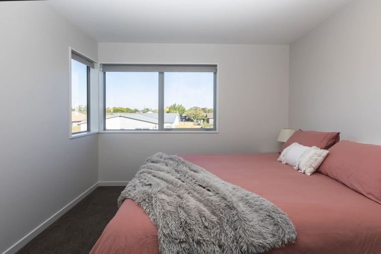 Photo of property in 15 Kakapo Lane, Redwood, Christchurch, 8051