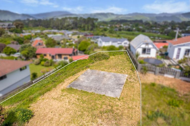 Photo of property in 39 Hicks Crescent, Waikanae Beach, Waikanae, 5036
