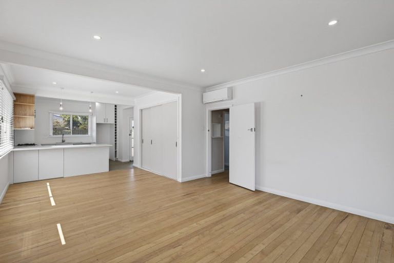 Photo of property in 25 Waimea Street, Westown, New Plymouth, 4310