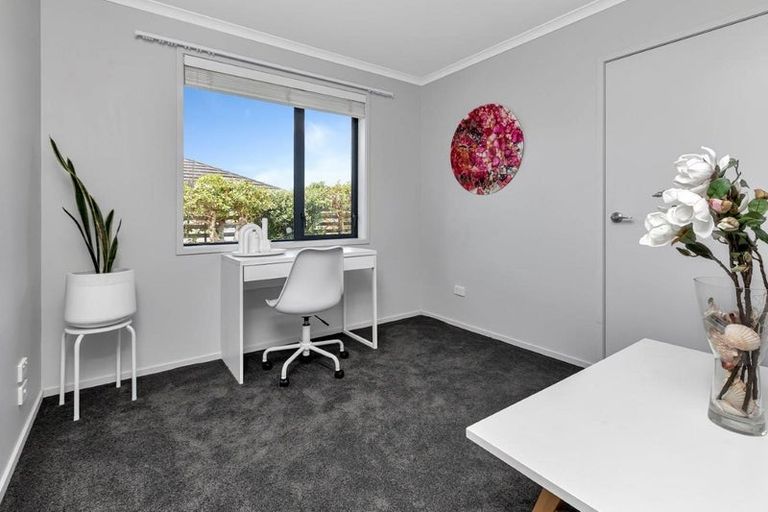 Photo of property in 50 Ocean View Rise, Ruakaka, 0116