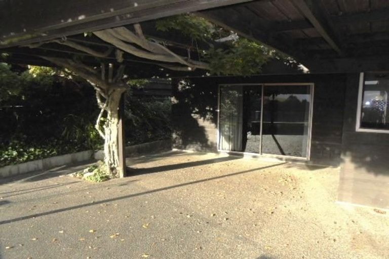 Photo of property in 5a Seapoint Road, Bluff Hill, Napier, 4110