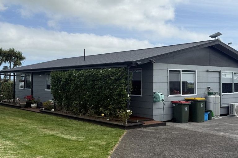 Photo of property in 5769 South Road, Rahotu, Opunake, 4684