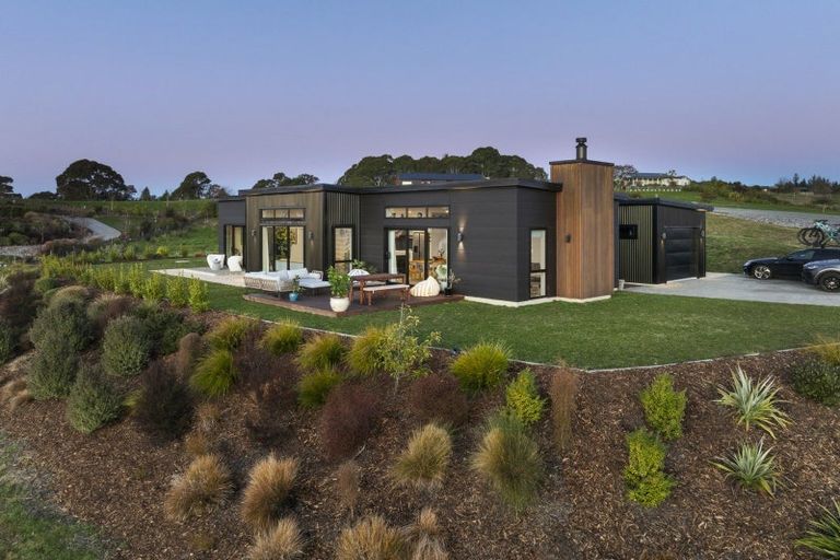 Photo of property in 372 Pomona Road, Tasman, Upper Moutere, 7173