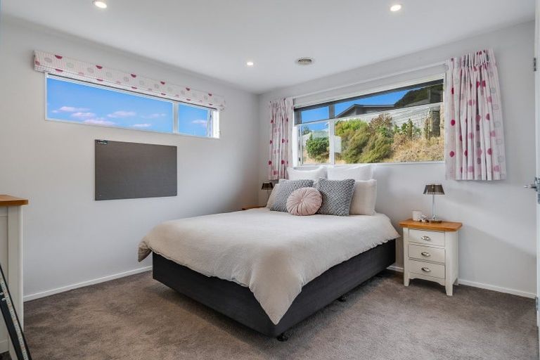 Photo of property in 106 Amesbury Drive, Churton Park, Wellington, 6037