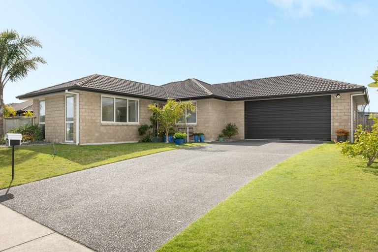 Photo of property in 4 Horokaka Place, Papamoa Beach, Papamoa, 3118