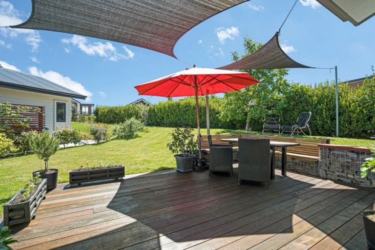 Photo of property in 7 Pukeko Place, Wanaka, 9305