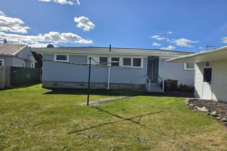 Photo of property in 58 Corlett Street, Utuhina, Rotorua, 3015