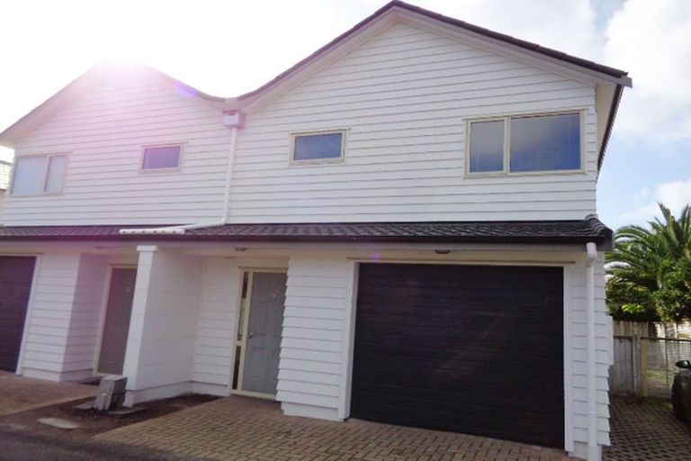 Photo of property in 8/103 Swanson Road, Henderson, Auckland, 0610