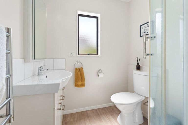 Photo of property in 5 Weiti Road, Orewa, 0931