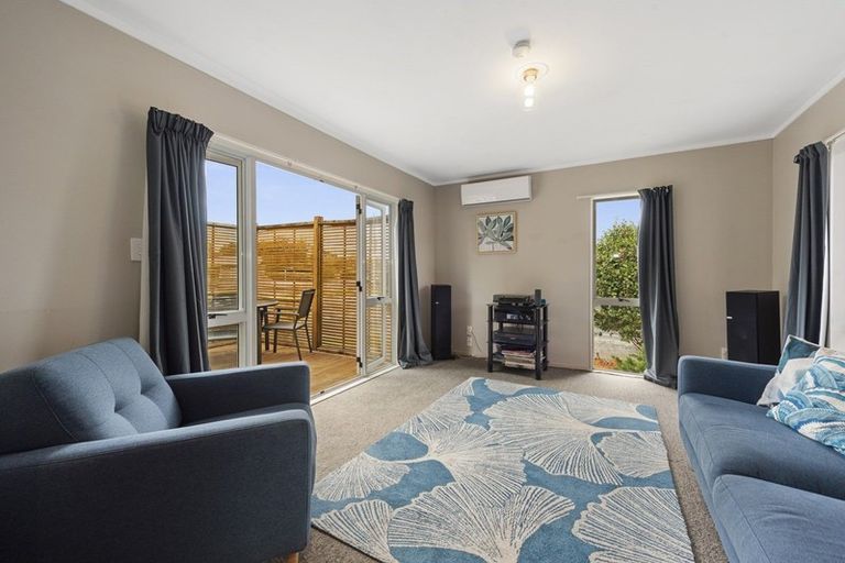 Photo of property in 2 Beadle Place, St Andrews, Hamilton, 3200