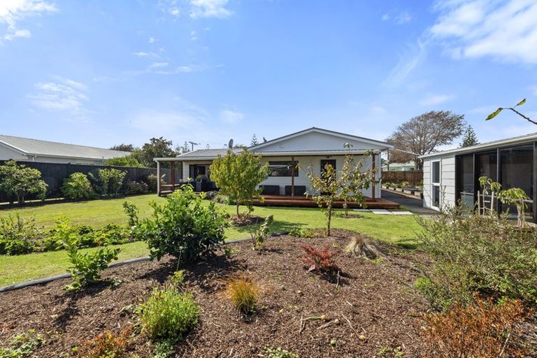 Photo of property in 79 Domett Street, Waitara, 4320