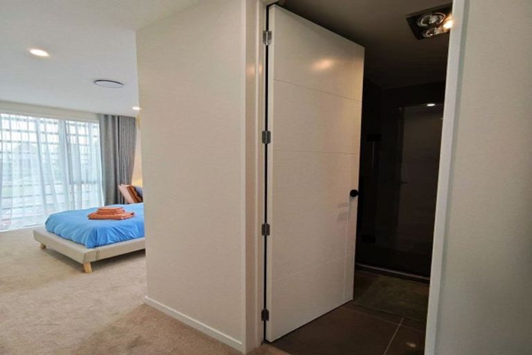 Photo of property in 8 Marlborough Crescent, Hobsonville, Auckland, 0616