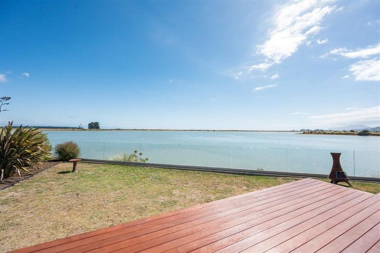 Photo of property in 6 Martin Street, Monaco, Nelson, 7011