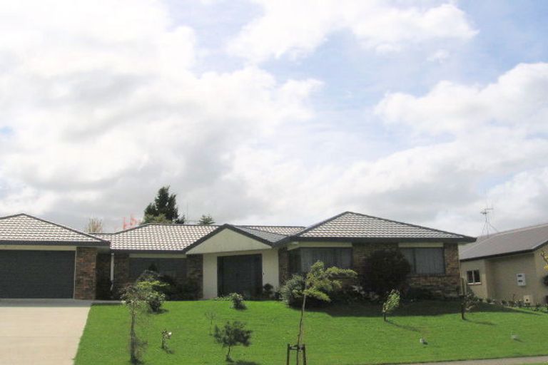 Photo of property in 11 Loveridge Place, Morrinsville, 3300