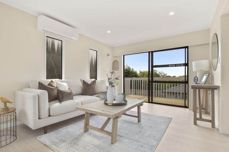 Photo of property in 47 Amorino Drive, Red Beach, 0932