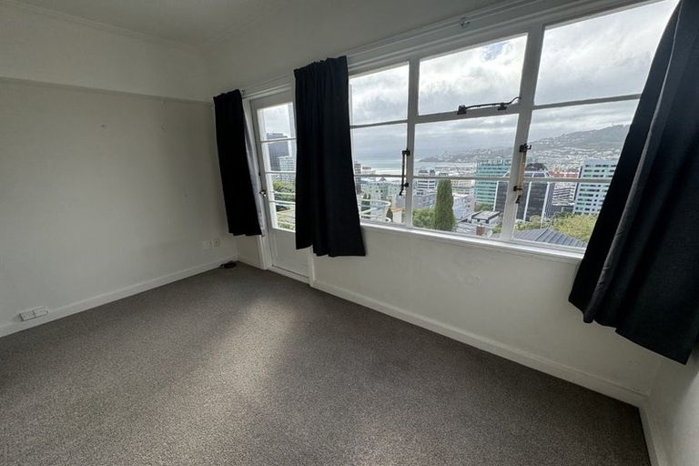 Photo of property in 243 The Terrace, Te Aro, Wellington, 6011
