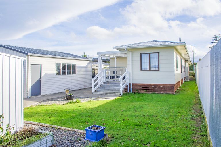 Photo of property in 76 Raglan Street, Lansdowne, Masterton, 5810