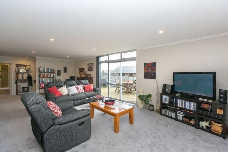 Photo of property in 46 Dillon Drive, Bell Block, New Plymouth, 4312
