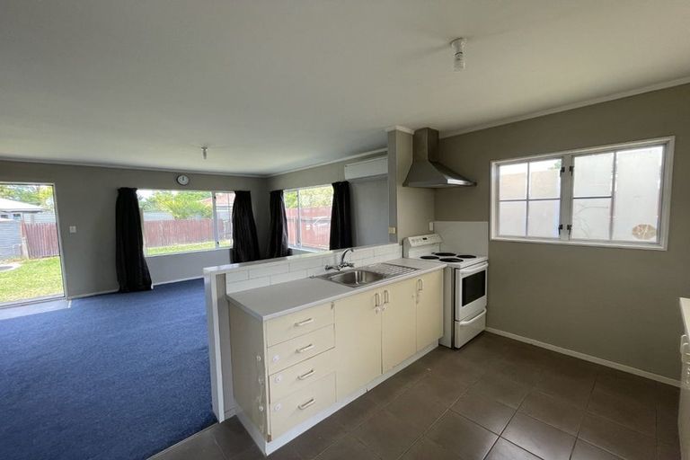 Photo of property in 2/815 Lawrence Street, Akina, Hastings, 4122
