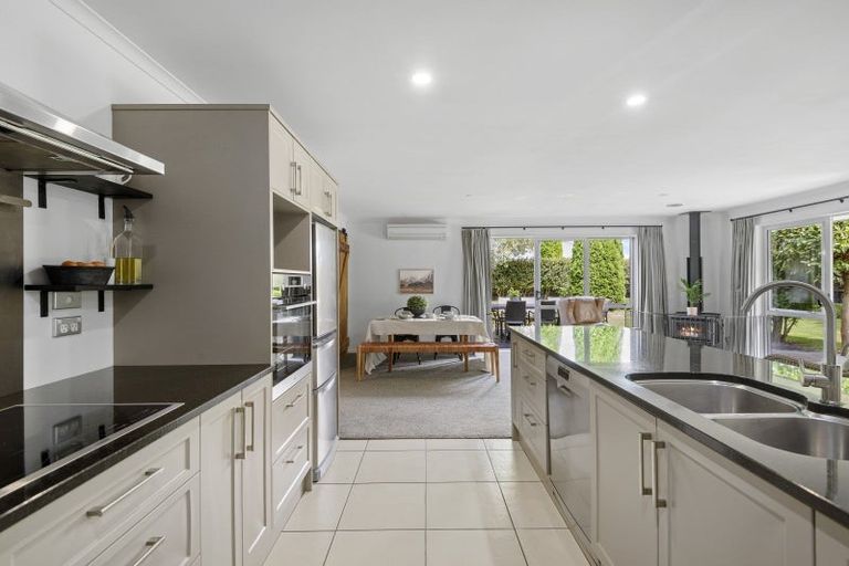 Photo of property in 18 Hampstead Close, Rangiora, 7400