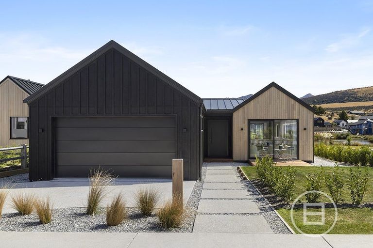 Photo of property in 22 Woolshed Road, Jacks Point, Queenstown, 9371