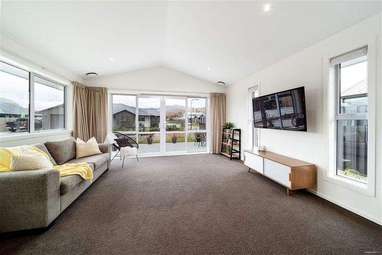 Photo of property in 1 Tudor Lane, Lower Shotover, Queenstown, 9304