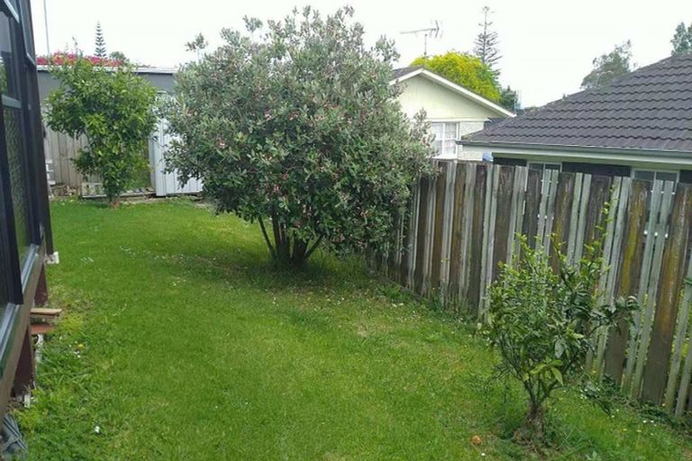 Photo of property in 2/14 Chip Grove, Sunnyhills, Auckland, 2010