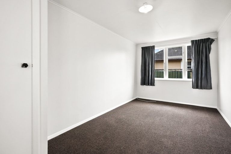 Photo of property in 30 Yeats Crescent, Fairfield, Hamilton, 3214