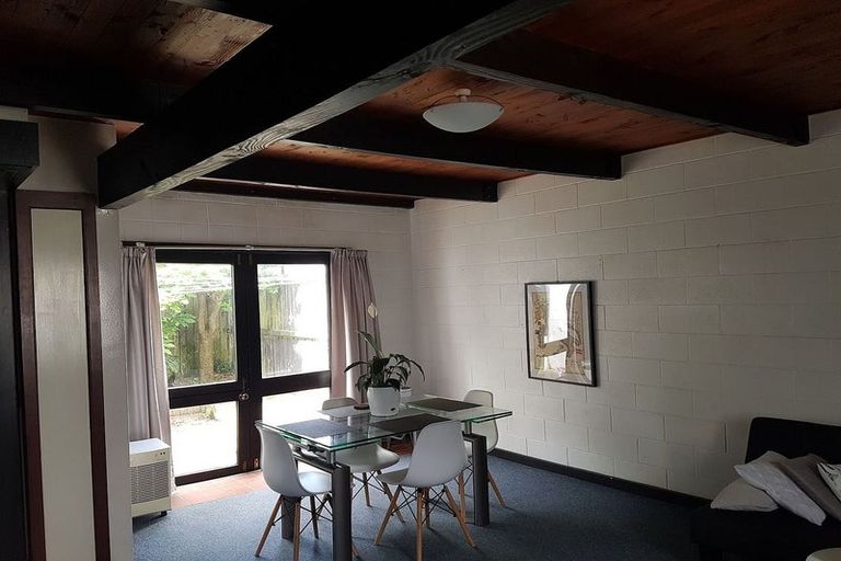 Photo of property in 24/10 Pitarua Street, Thorndon, Wellington, 6011