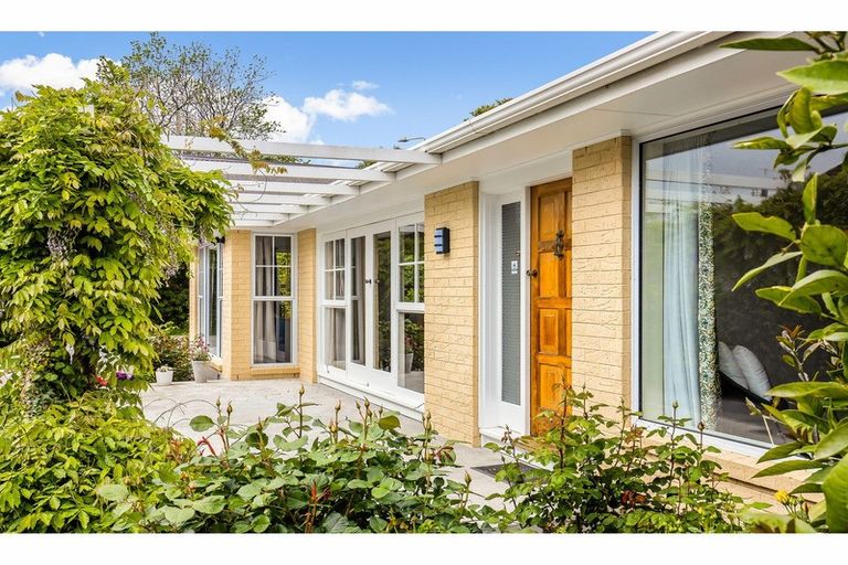 Photo of property in 297 Waimairi Road, Ilam, Christchurch, 8041