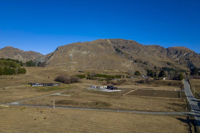 Photo of property in 12 Fitzpatrick Road, Dalefield, Queenstown, 9371